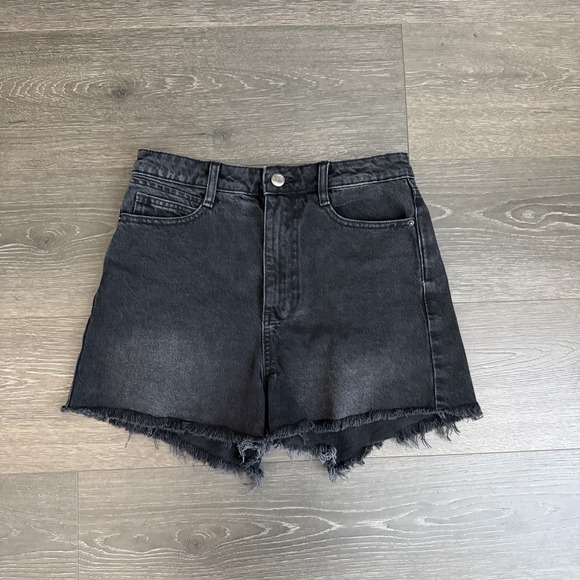 Zara Pants - Zara Women‎ Size 4 Black High Rise Raw Hem Cut Off Denim Shorts 3" Inseam Grunge